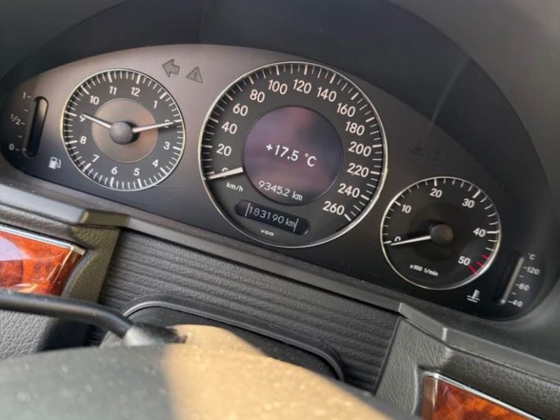 Mercedes Benz E220 CDI 2002