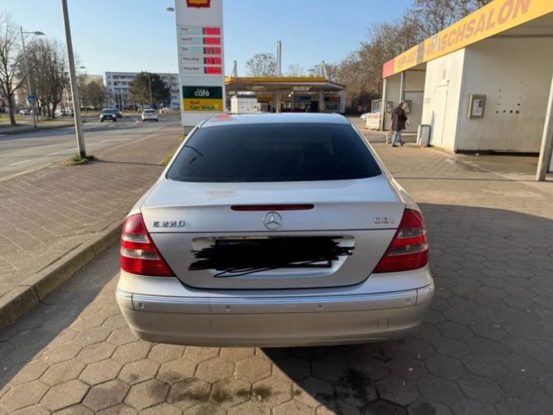 Mercedes Benz E220 CDI 2002