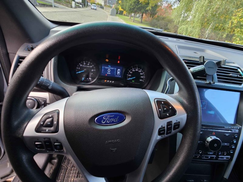 Ford Explorer Police Interceptor sehr guter Zustand