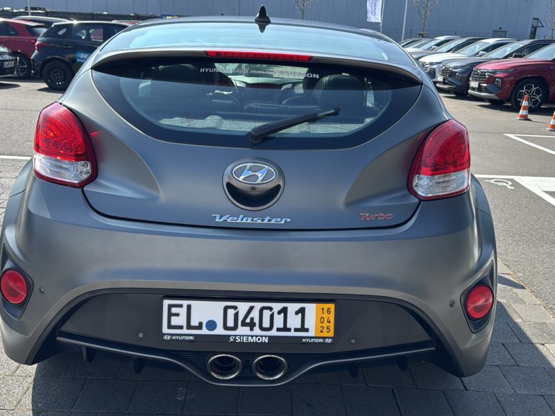 Hyundai Veloster Turbo - Abarth 595 Competizione